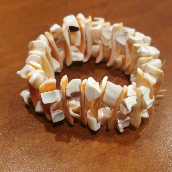 Pink Coral necklace and bracelet - Picture 3 of 4